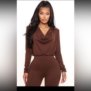 BROWN PLUNGE NECK JUMPSUIT